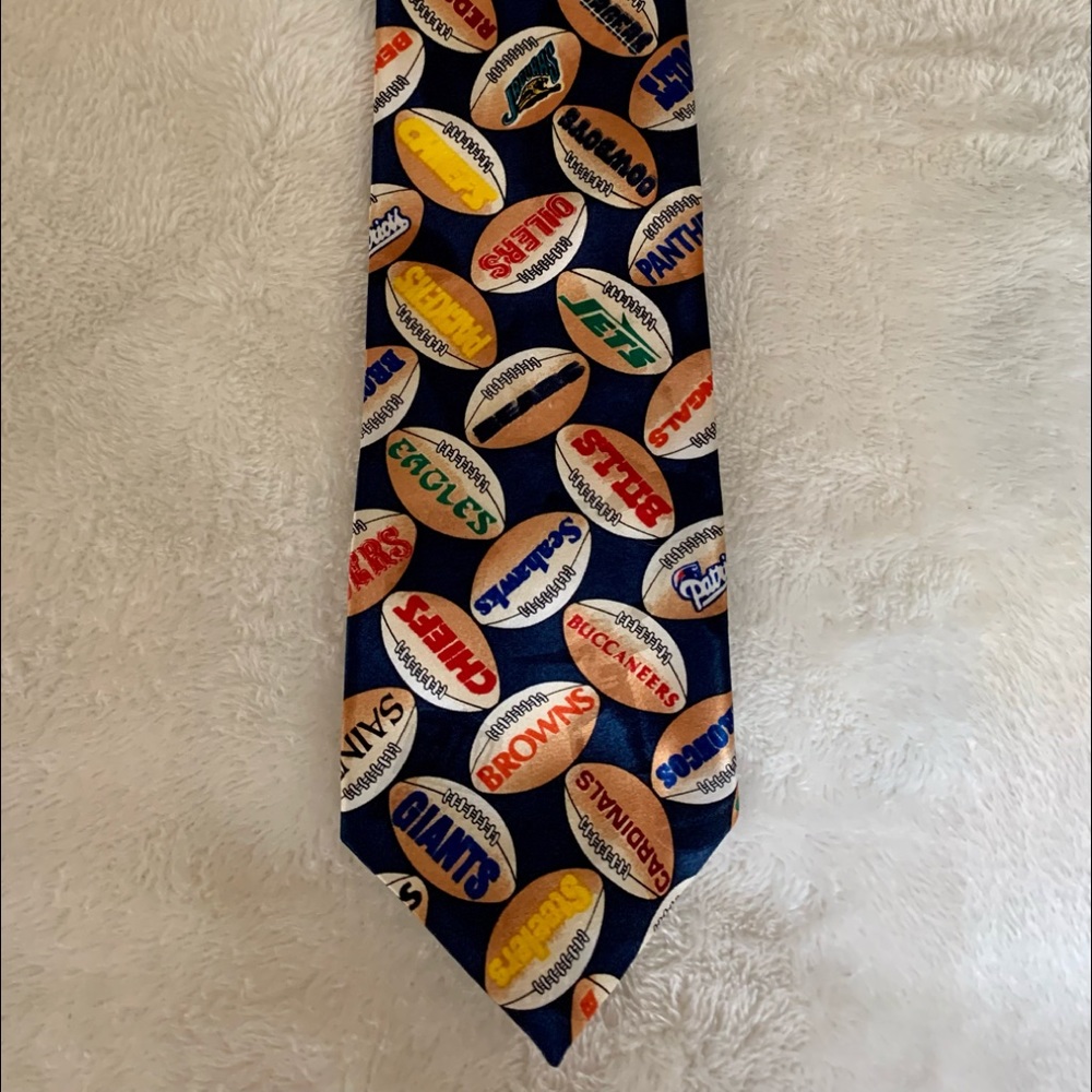 Vintage Team NFL Football Tie